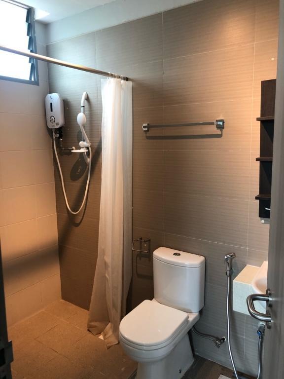 Boon Lay Dr Queen Bed Studio Room For Rent in Pioneer - Image 13