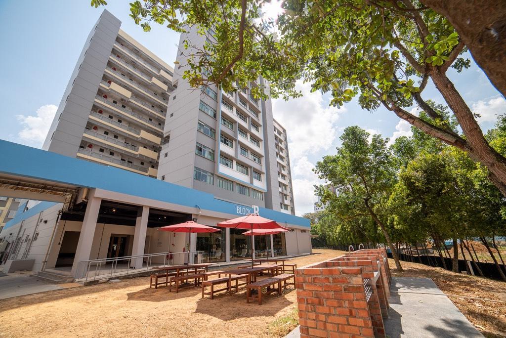 Boon Lay Dr Queen Bed Studio Room For Rent in Pioneer - Image 20
