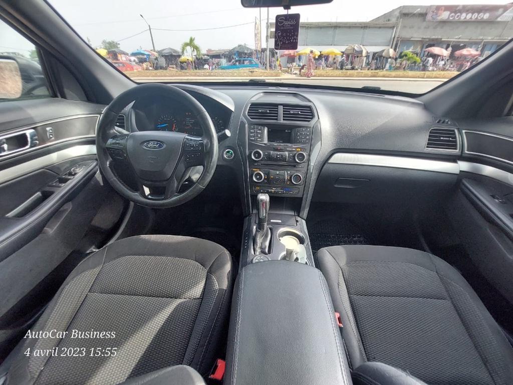 Ford Explorer 17 à Abidjan - Photo 3