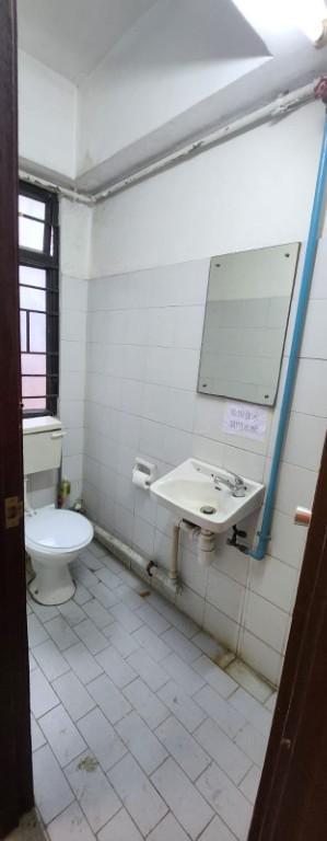 WAREHOUSE FOR LEASE in Sai Wan Ho - Image 2