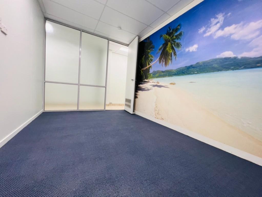 OFFICE SPACE AVAILABLE TO RENT OPPOSITE THE MACKAY COURTHOUSE! in Mackay - Image 3