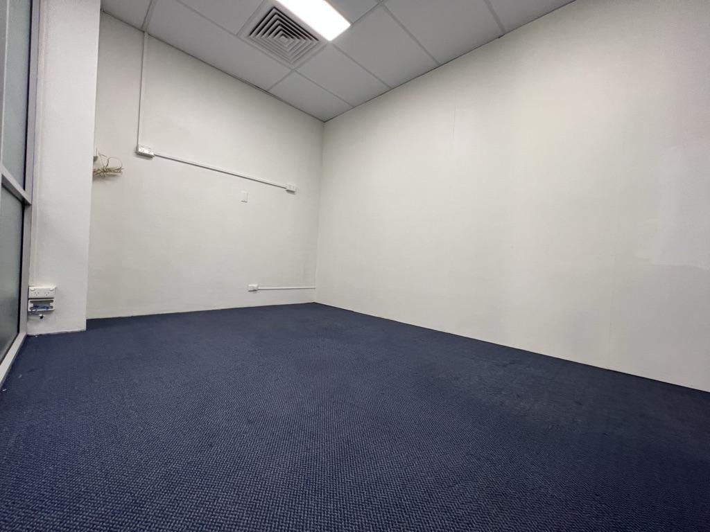 OFFICE SPACE AVAILABLE TO RENT OPPOSITE THE MACKAY COURTHOUSE! in Mackay - Image 4