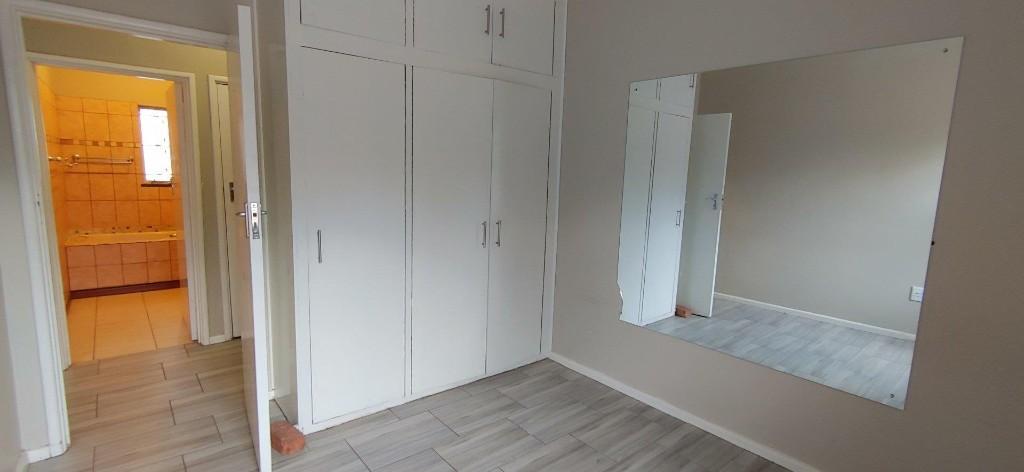Neat Three Bedroom House To Rent In New Park in Kimberley - Image 6
