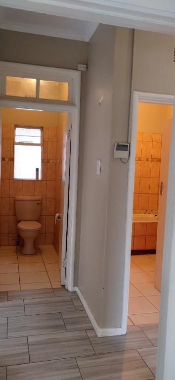 Neat Three Bedroom House To Rent In New Park in Kimberley - Image 7