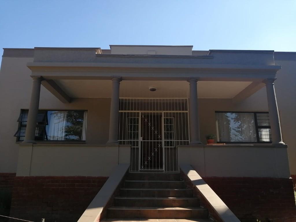 Available Three Bedroom House To Rent In Eureka in Bloemfontein - Image 2