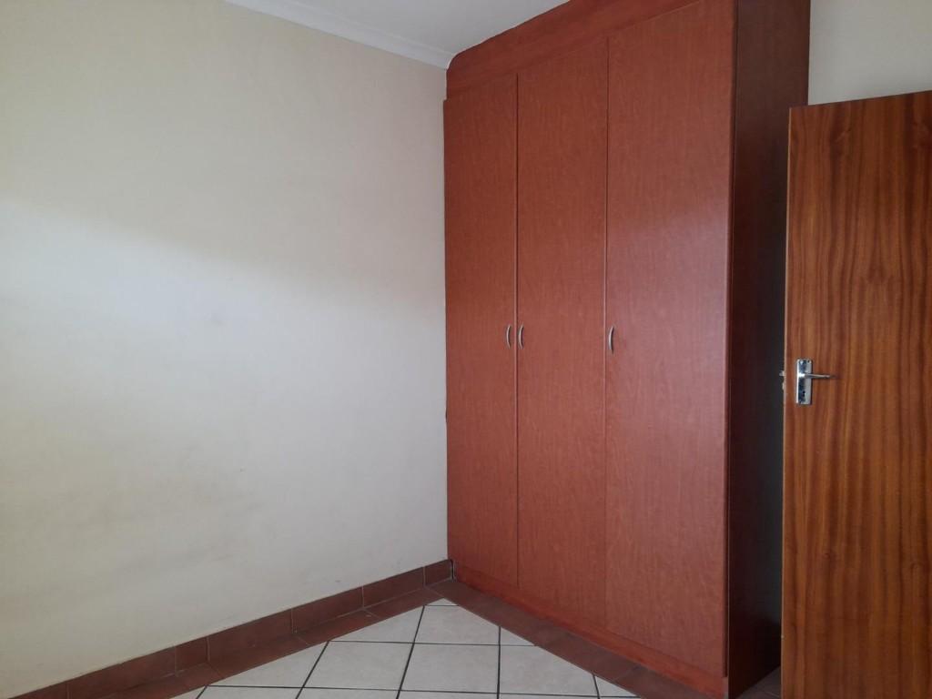 Available Three Bedroom Flat To Rent In Lower Bo Dorp in Rustenburg - Image 2