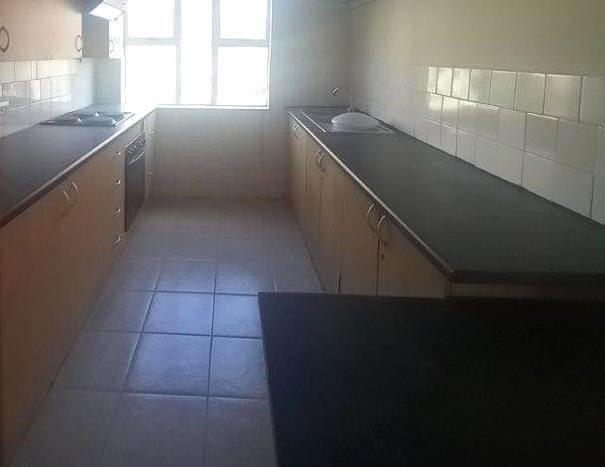 Available Two Bedroom Apartment To Rent In Humewood in Port Elizabeth - Image 1