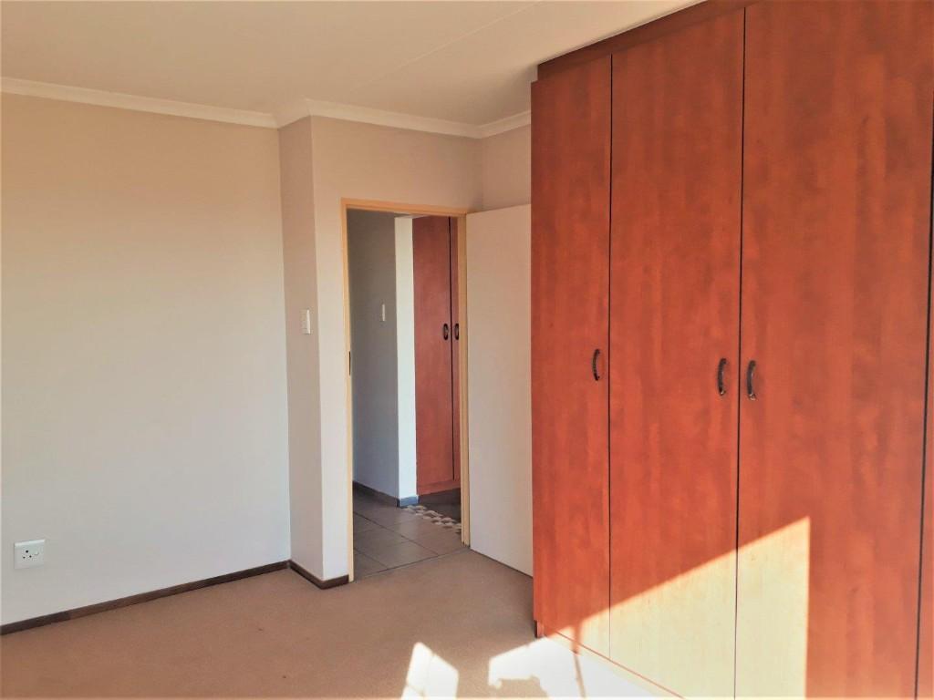 Spacious Two bedroom Apartment To Rent In Reyno Ridge in Witbank - Image 6