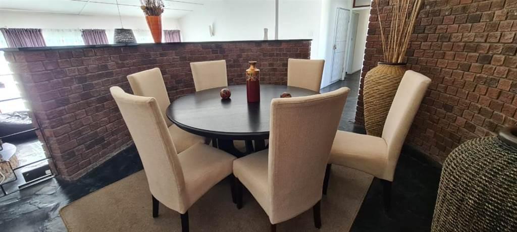 Well Maintained 3 Bedroom House To Rent In Westering in Port Elizabeth - Image 3