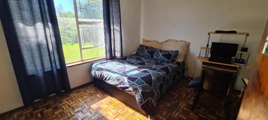 Well Maintained 3 Bedroom House To Rent In Westering in Port Elizabeth - Image 4