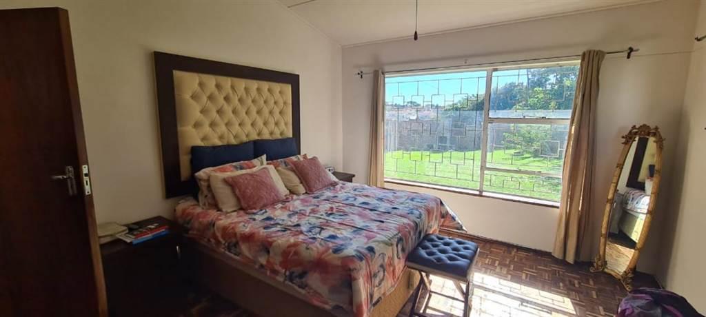 Well Maintained 3 Bedroom House To Rent In Westering in Port Elizabeth - Image 6