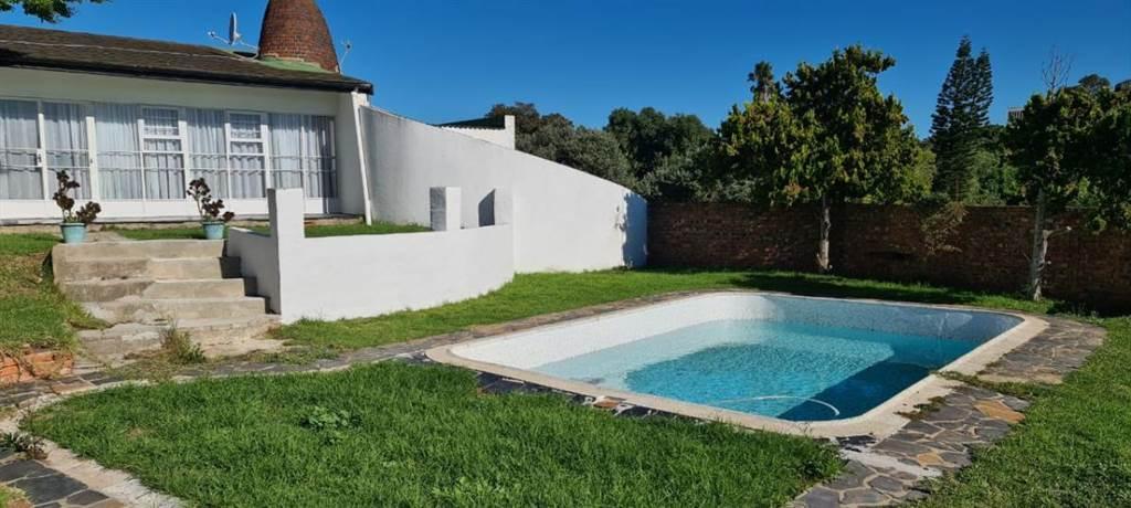 Well Maintained 3 Bedroom House To Rent In Westering in Port Elizabeth - Image 8
