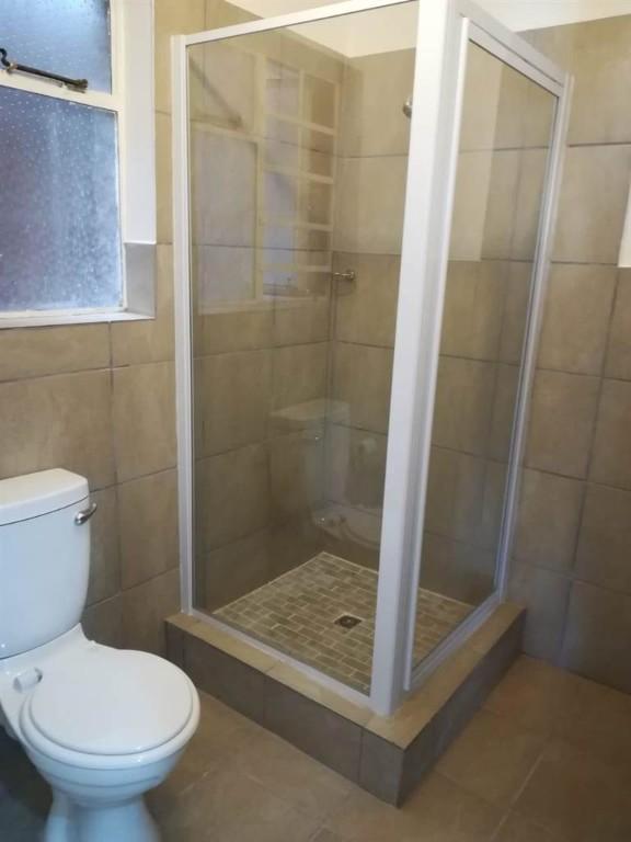 Immaculate Two Bedroom Apartment To Rent In Northend in Port Elizabeth - Image 4