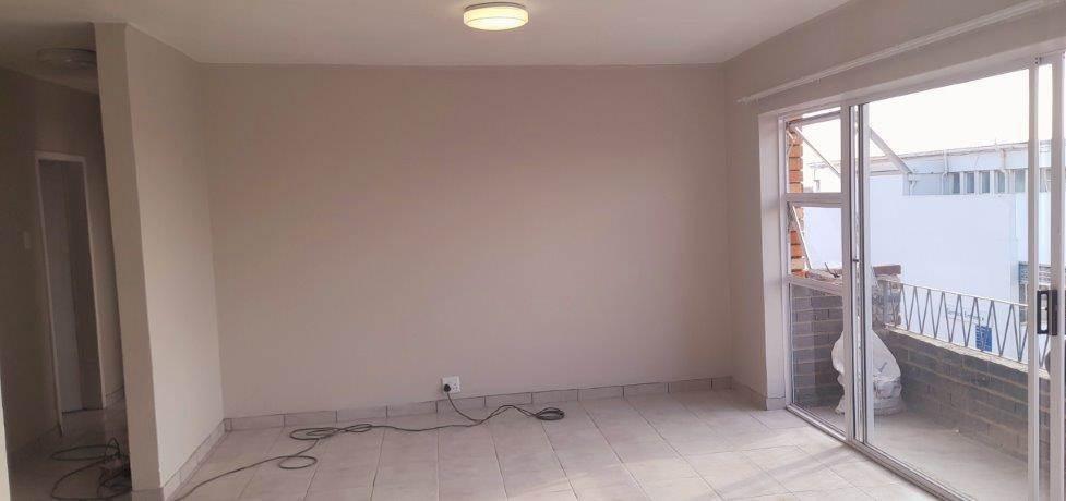 Immaculate Two Bedroom Apartment To Rent In Northend in Port Elizabeth - Image 6