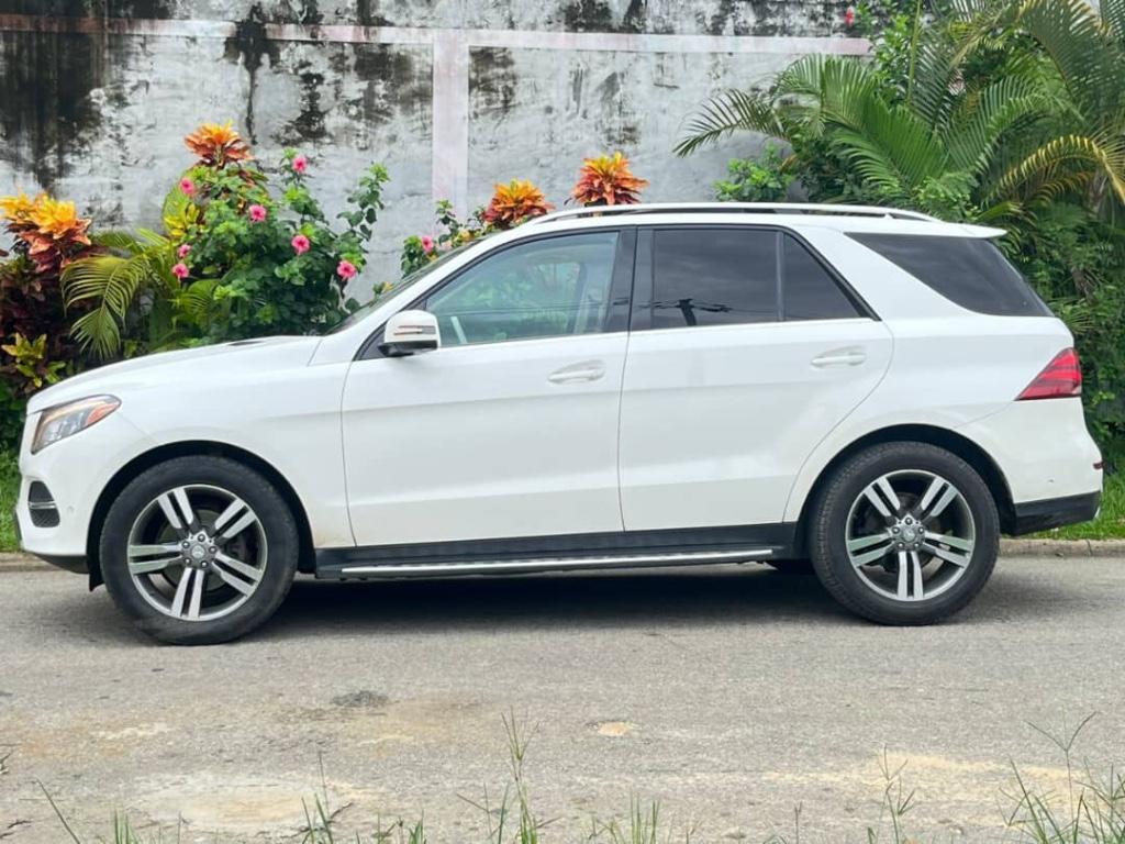 Mercedes Gle 43 à Abidjan - Photo 4