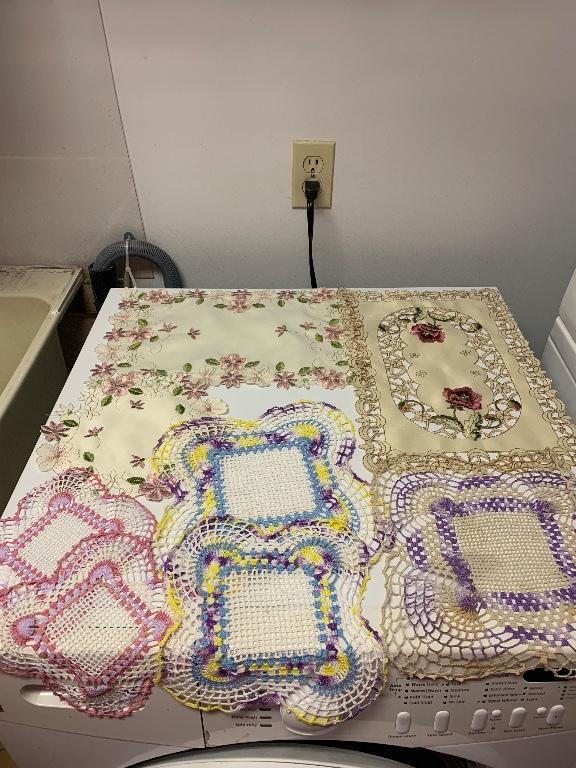 Doilies-different sizes in Vancouver - Image 1