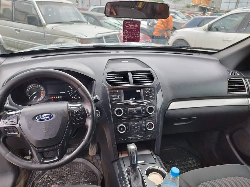 Ford explorer 2017 à Abidjan - Photo 9
