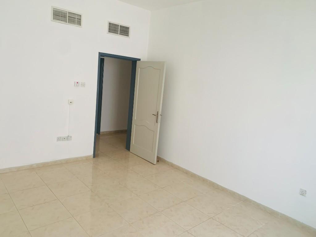 Villa for Rent in Fujairah Faseel in Fujairah - Image 2