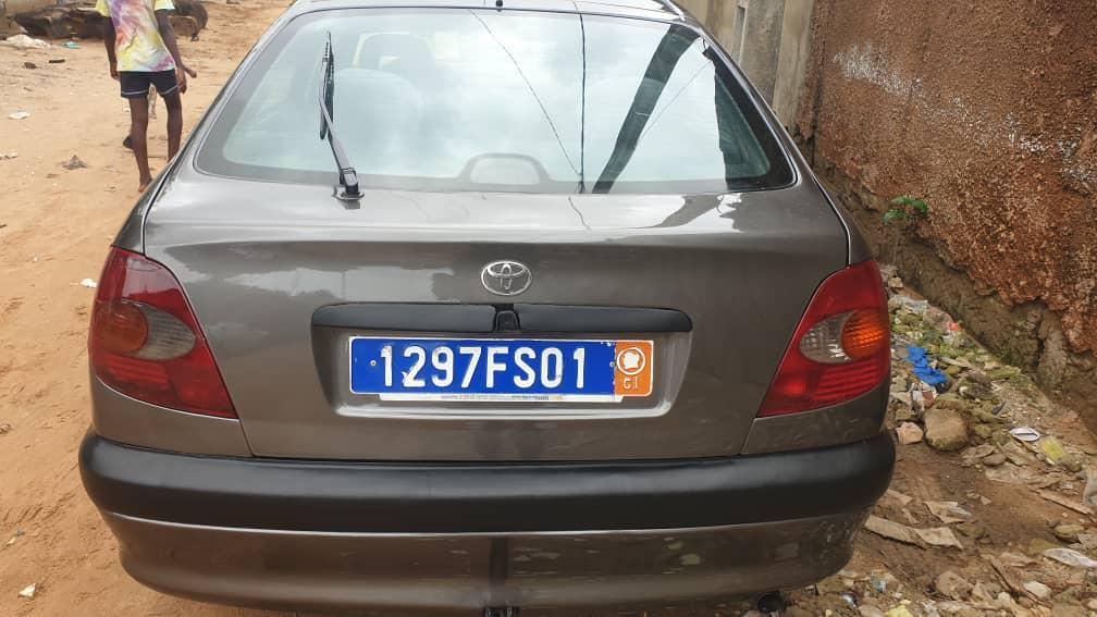 TOYOTA AVENSIS FS PROPRE à Abidjan - Photo 2