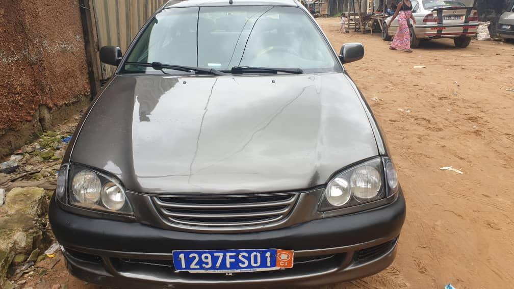 TOYOTA AVENSIS FS PROPRE à Abidjan - Photo 5