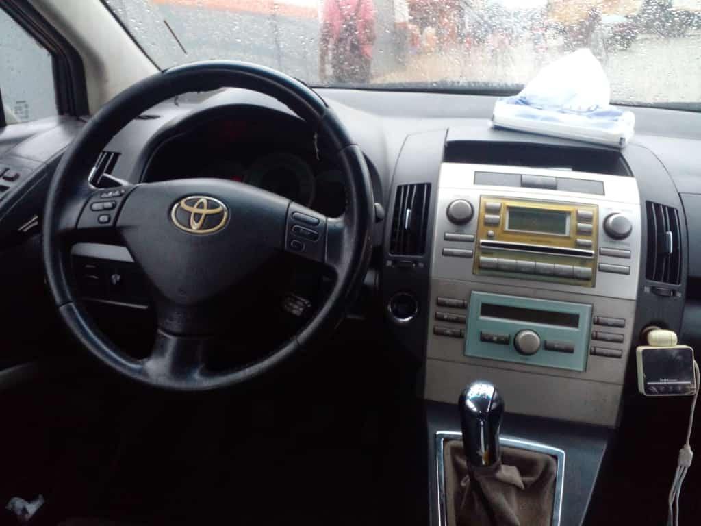 TOYOTA VERSO 7 PLACES à Abidjan - Photo 5