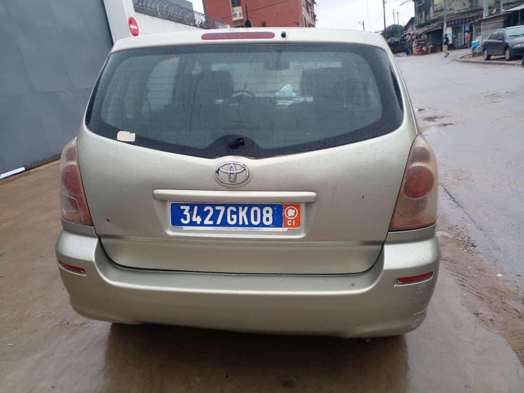 TOYOTA VERSO 7 PLACES à Abidjan - Photo 6