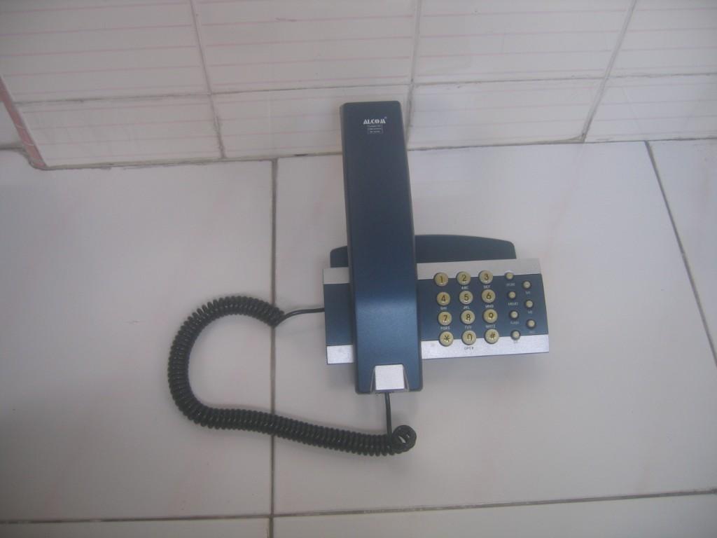 Standard Phone Alcom in Mandai - Image 2
