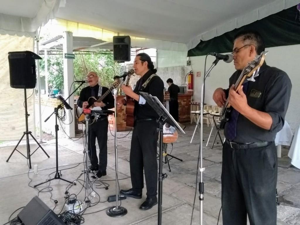 CONTRATACIONES DE TRIOS, TRIO Y DUETO ROMANTICO MUSICAL en Los Reyes Acozac - Imagen 1