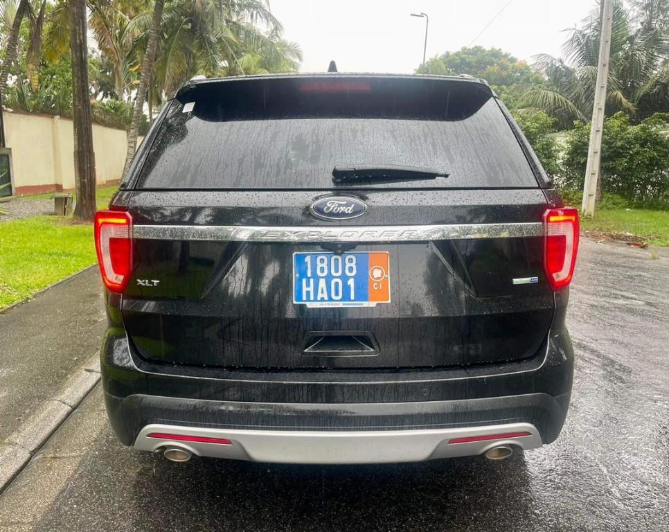 FORD EXPLORER XLT 2017 à Abidjan - Photo 2