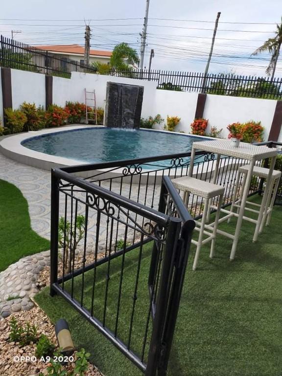 FOR RENT 5BEDROOM HOUSE WITH SWIMMING POOL IN LAPU-LAPU, CEBU. in Liloan - Image 3