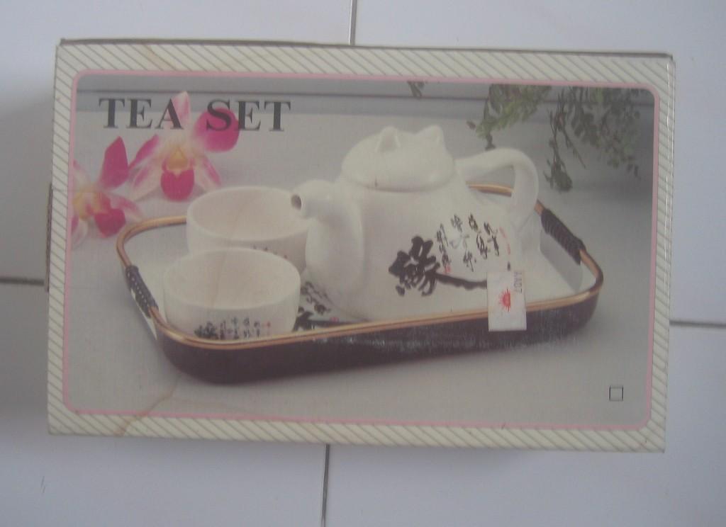 Assorted Tea Pots Set , Chinese Tea Cups and Drainer in Toa Payoh - Image 3