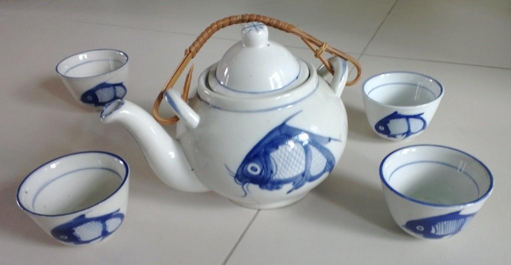 Assorted Tea Pots Set , Chinese Tea Cups and Drainer in Toa Payoh - Image 7