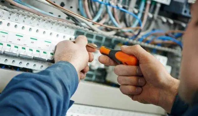 TECNICO ELECTRICISTA PROFESIONAL en Malambo - Imagen 3