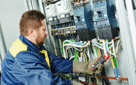 TECNICO ELECTRICISTA PROFESIONAL en Malambo - Imagen 4