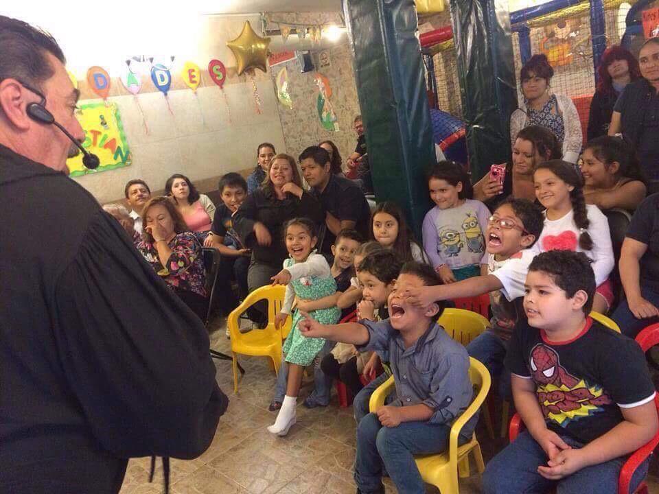 El Mejor Show Para tu Fiesta Infantil solo con Mago Rolando en Atlacomulco - Imagen 2