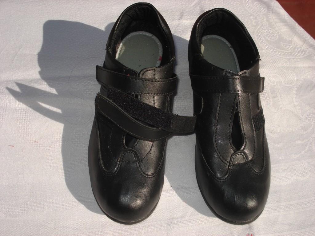 ZAPATILLAS CASI NUEVAS IMPECABLES en Vicente López - Imagen 2