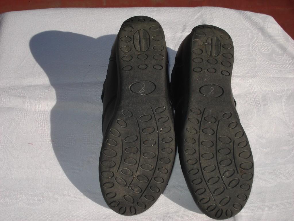 ZAPATILLAS CASI NUEVAS IMPECABLES en Vicente López - Imagen 4