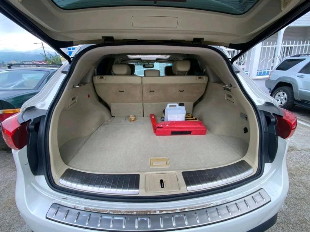 4246 Infiniti FX35 à Douala - Photo 5
