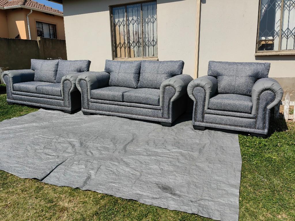couche Pedestals in Randburg - Image 1