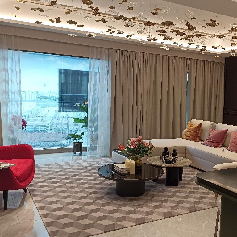 looking for a female to rent my room for free in Malaysia - Image 1