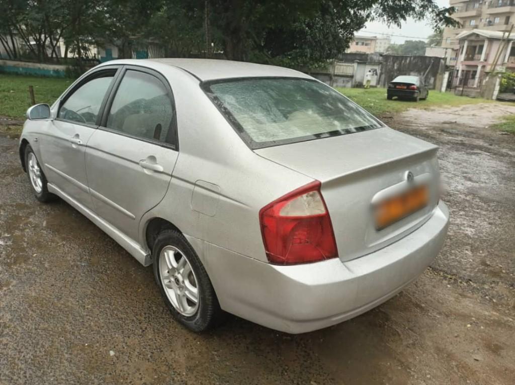 4420 Kia Rio 2002 à Douala - Photo 2