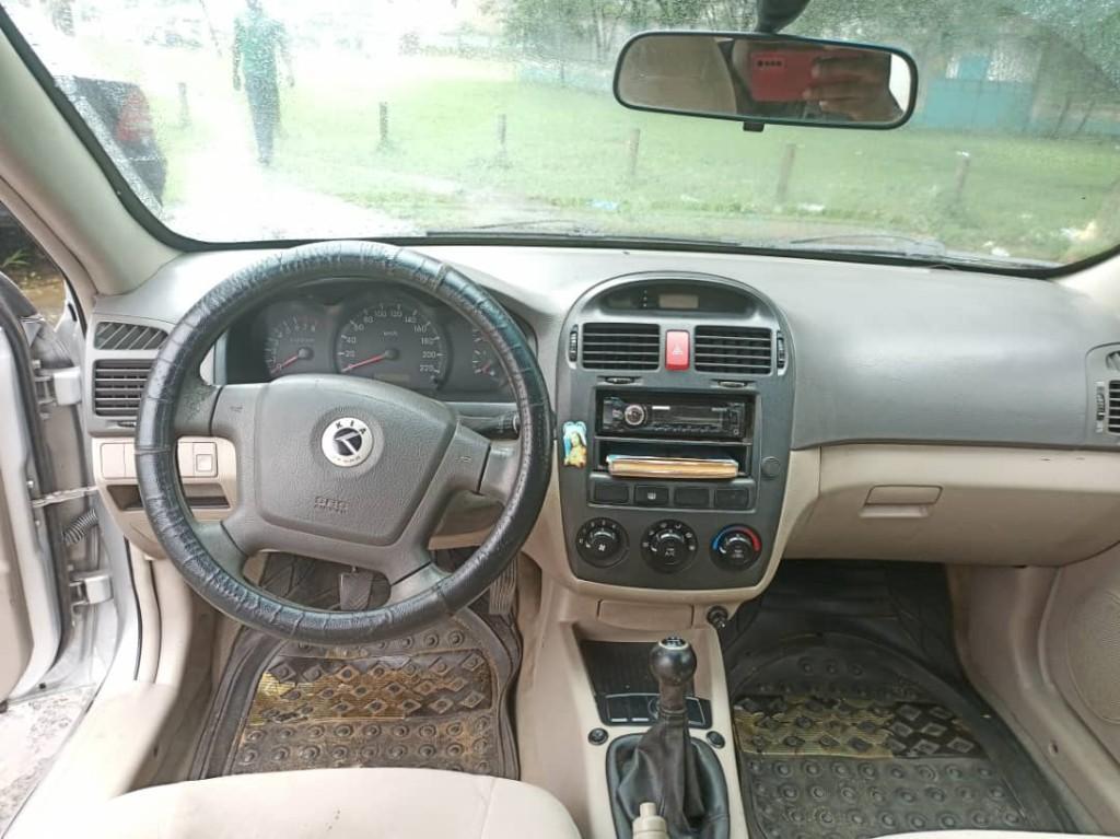 4420 Kia Rio 2002 à Douala - Photo 6