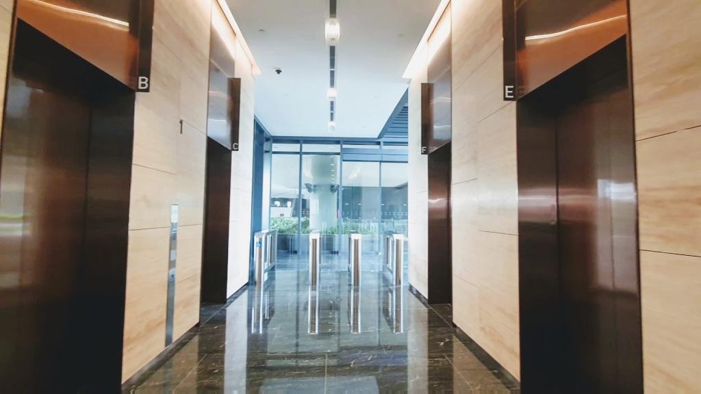 Woods Square Tower Prime Office For Rent in Jurong West - Image 11