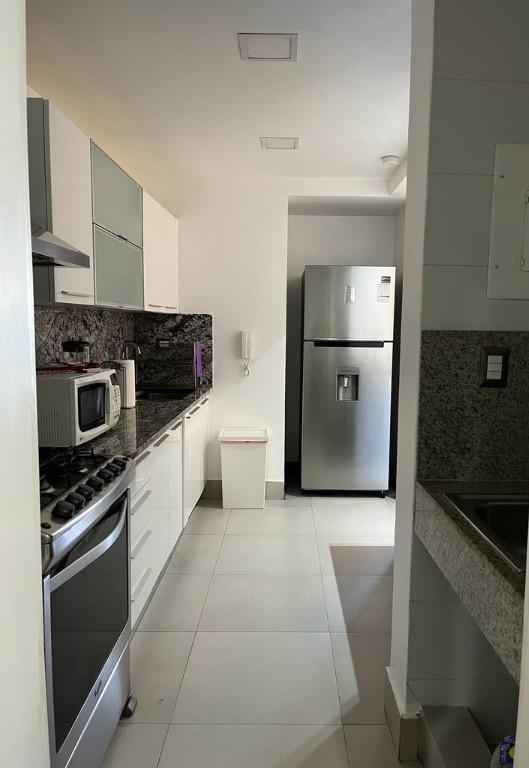 SIN INTERMEDIARIOS RENTO APARTAMENTO CON BANLCON Y 2PARQUEOS. en Dover - Imagen 3