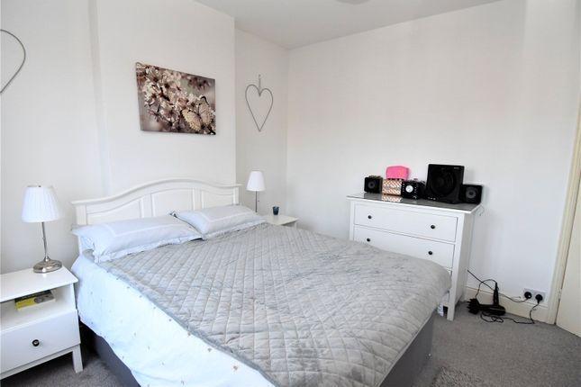 A Two Bedroom Semi-detached House For Rent in Willenhall - Image 1