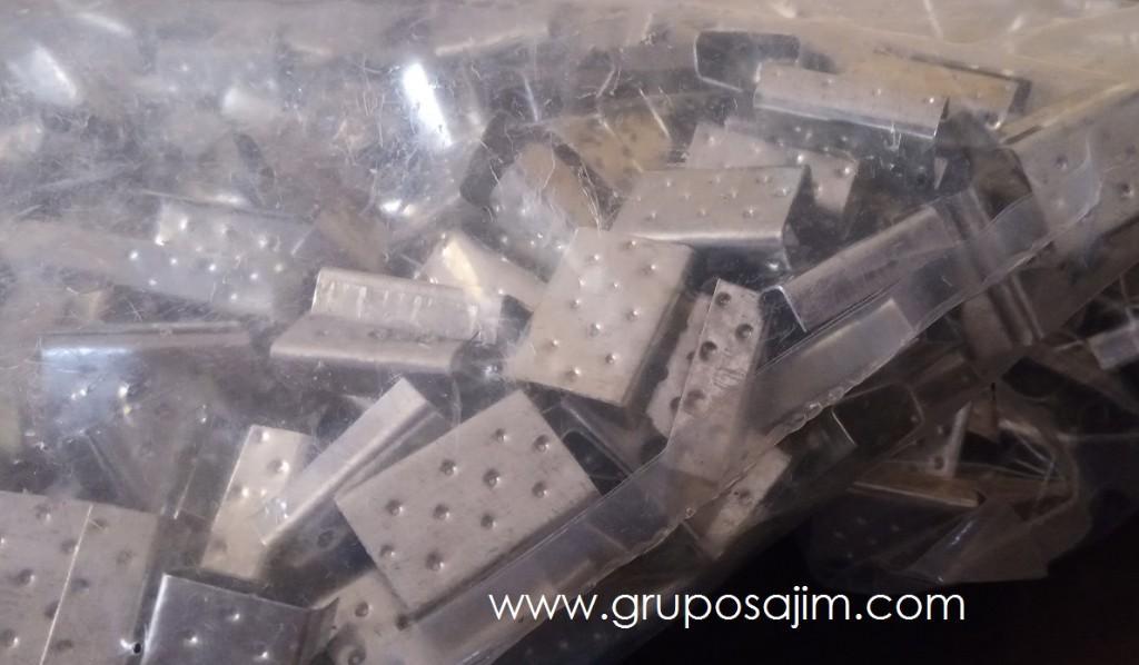 GRAPAS PIÑA PARA ZUNCHOS PLASTICOS en Perú - Imagen 1