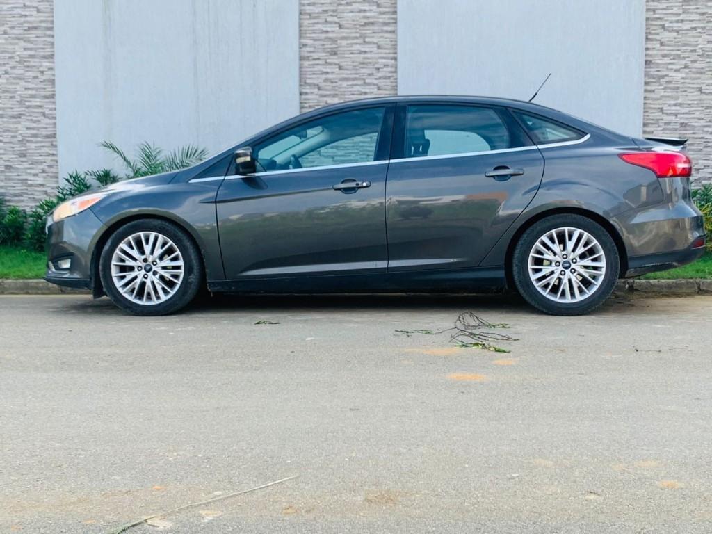 FORD FOCUS 2017 à Abidjan - Photo 6