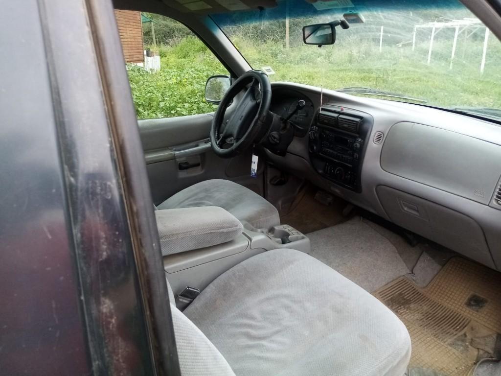 Ford Explorer automática año 1997 VENDO en Renca - Imagen 3