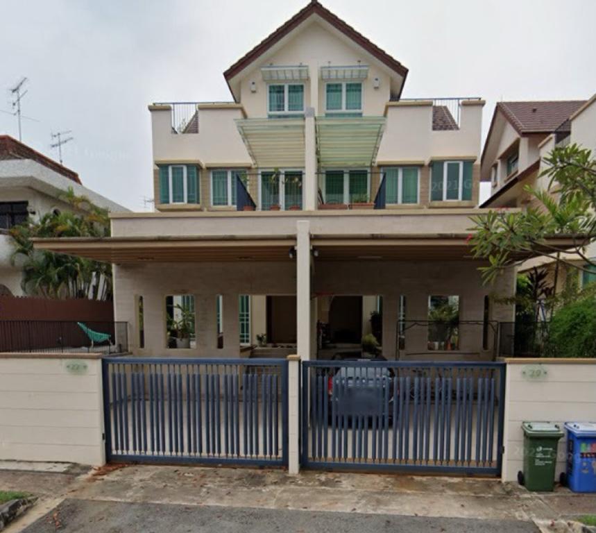 D15 Wilkinson Rd Semi-D 6+1 BR For Rent in Tampines - Image 2