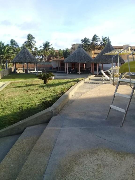 ESPECTACULAR APARTAMENTO VACACIONAL O RESIDENCIAL EN TUCACAS en Tucacas - Imagen 7